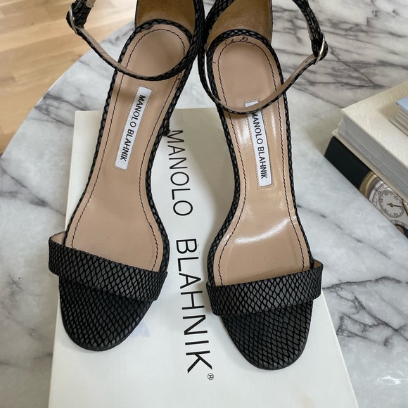Manolo Blahnik black heeled sandals. Names Choas. Suede fishnet. - Picture 9 of 11